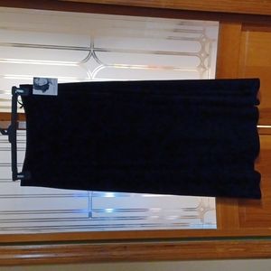 Jaclyn Smith classic, M, black